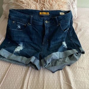 Jean shorts 1x. Super stretchy/comfy